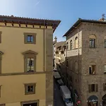 Raso Cozy Penthouse Near The Duomo